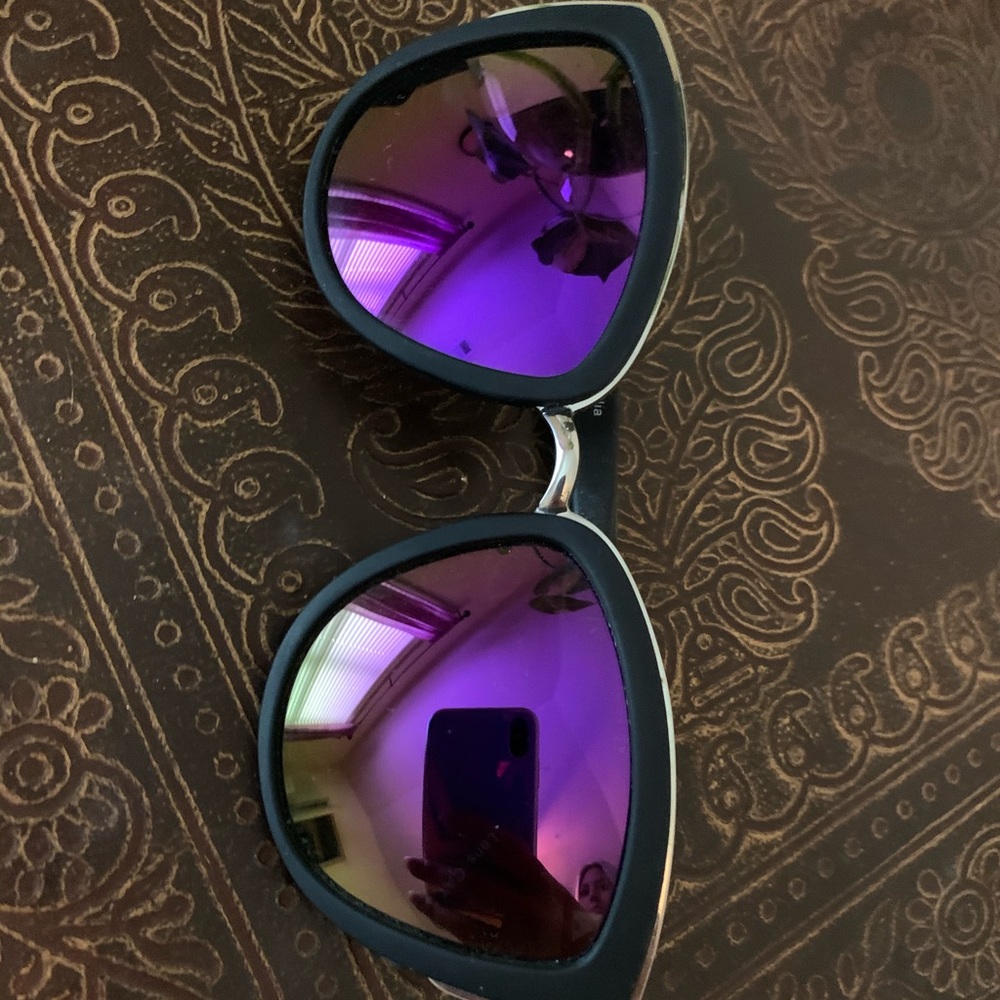 Quay Australia sunnies